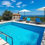 Holiday home Adriana Ravni Skvaranska