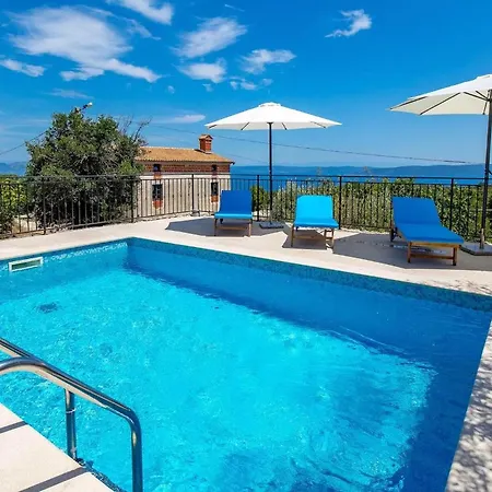 Holiday home Adriana Ravni Skvaranska